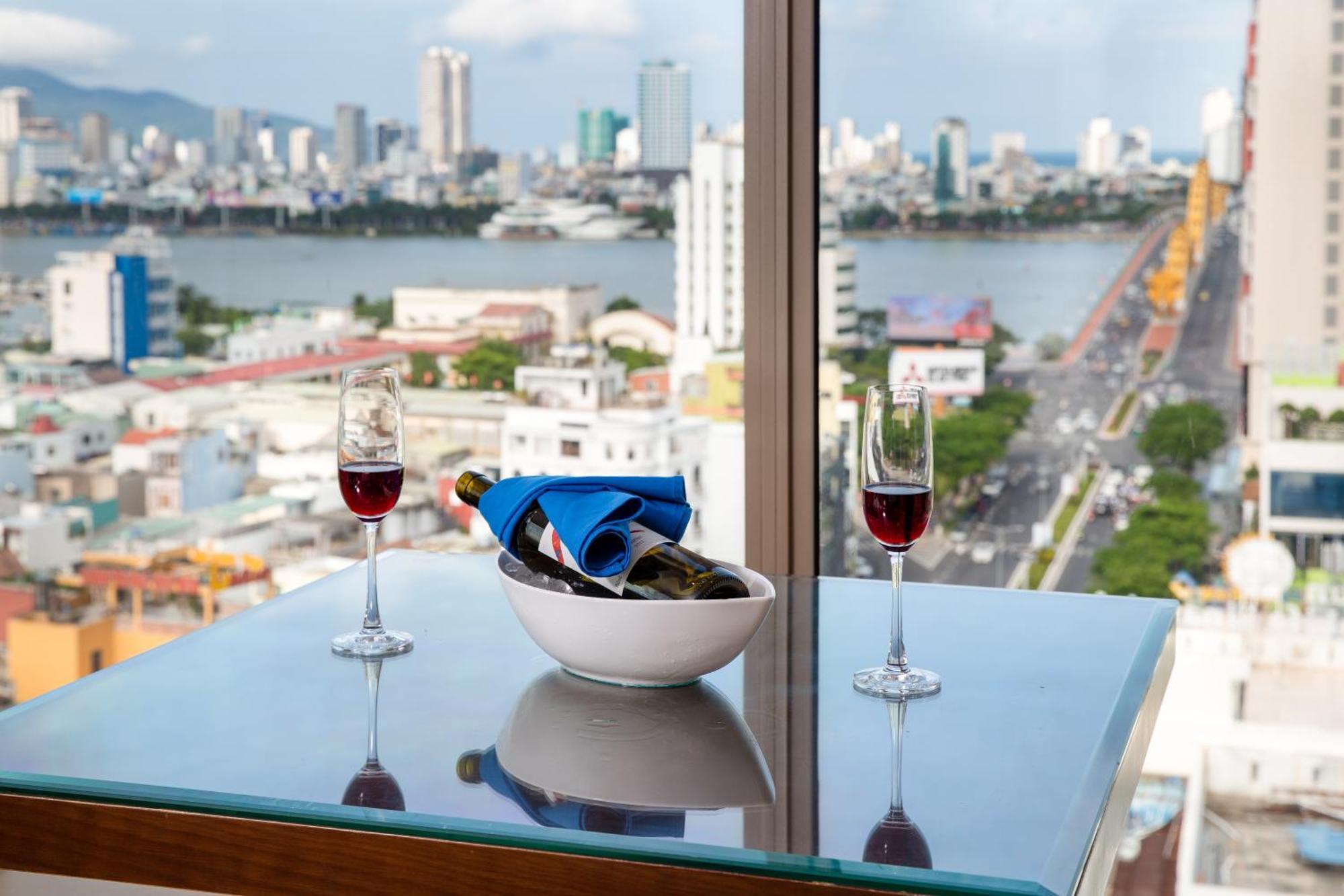 Mitisa Hotel Da Nang - Near Dragon Bridge Экстерьер фото