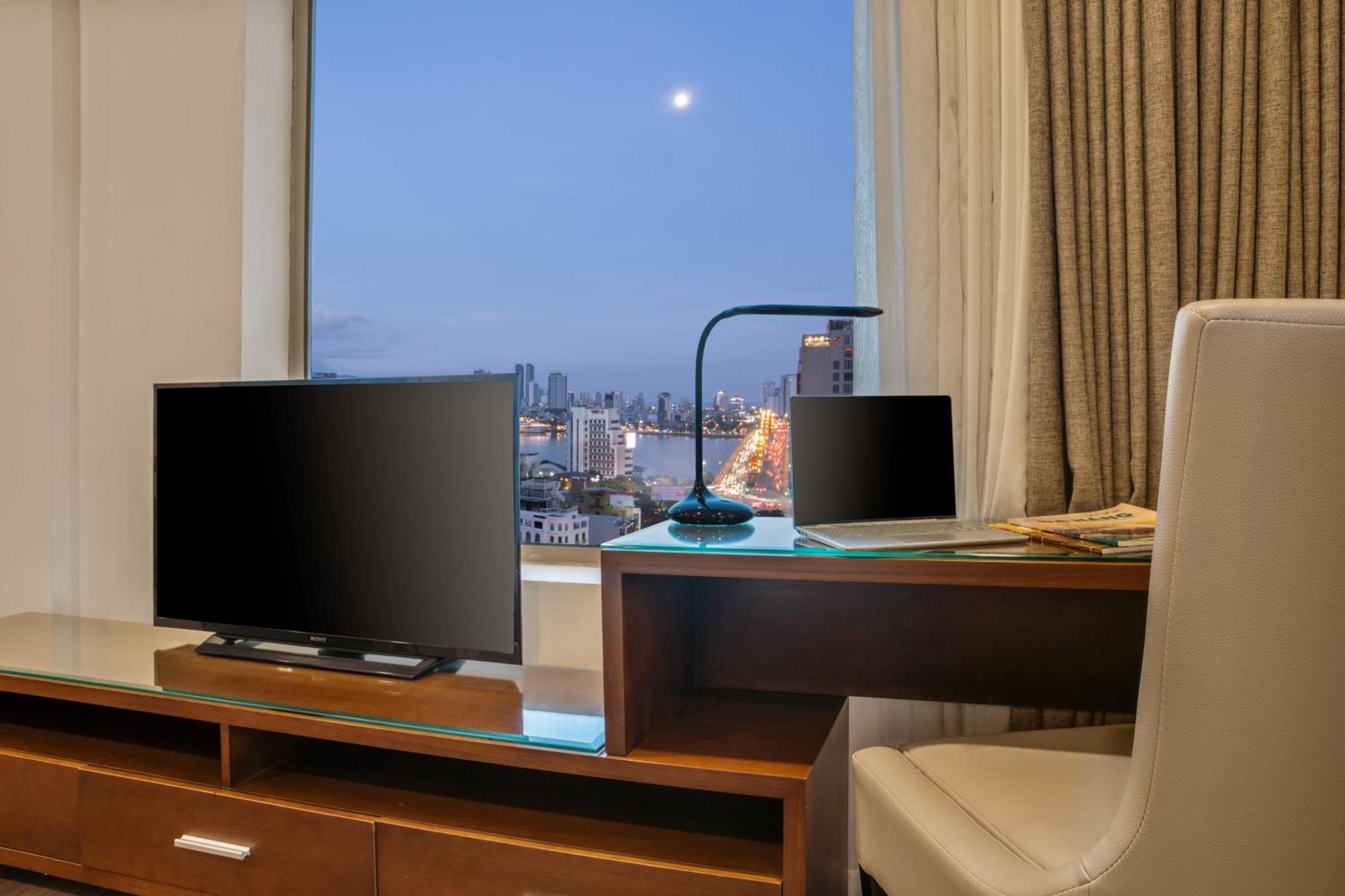 Mitisa Hotel Da Nang - Near Dragon Bridge Экстерьер фото